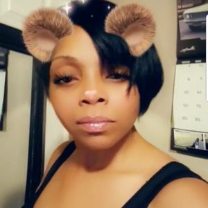 Meet your Posher, Nikki